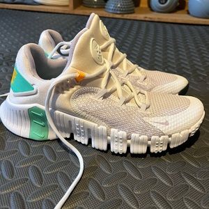 Women’s Nike metcon sneakers